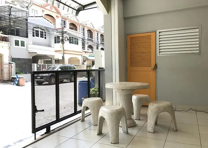 Hostel Park Avenue@huamark
