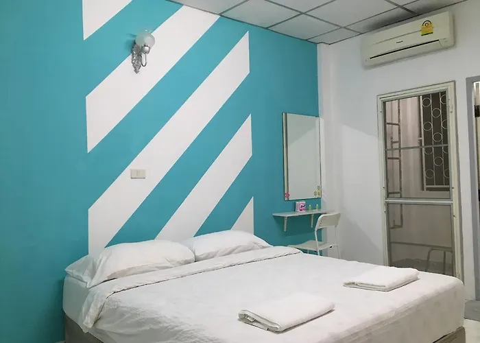 Hostel Park Avenue@huamark Bangkok