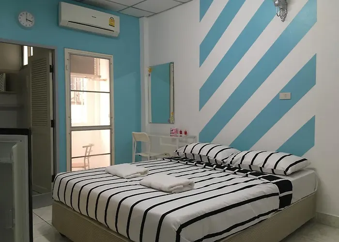 Hostel Park Avenue@huamark Bangkok