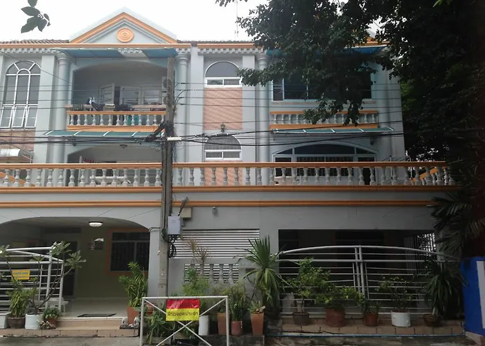 Hostel Park Avenue@huamark Bangkok
